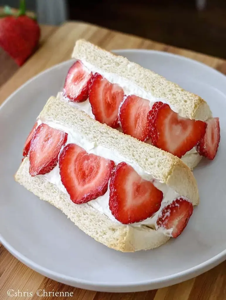4-ingredient Strawberry Sando